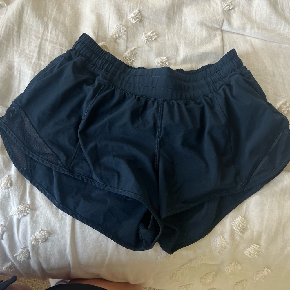 lulu navy 2.5 size 6
